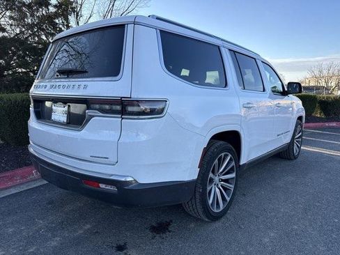 Used 2022 Jeep Grand Wagoneer Series II w/ Convenience Group III AWD/4WD image 3