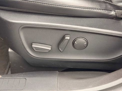 Used 2024 Ford Escape Platinum image 18