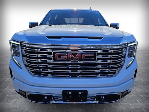 Used 2023 GMC Sierra 1500 Denali image 2