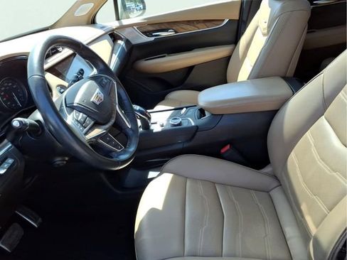 Used 2023 Cadillac XT5 Sportv w/ Platinum Package AWD/4WD image 5