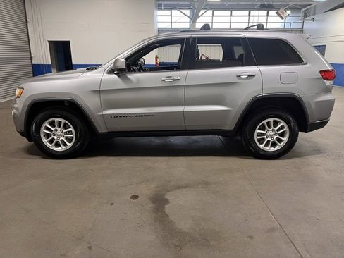 Used 2020 Jeep Grand Cherokee Laredo image 6