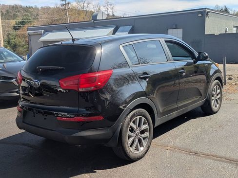 Used 2016 Kia Sportage LX image 2