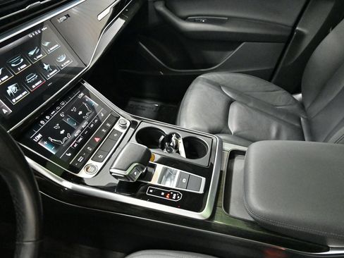 Used 2021 Audi Q7 3.0T Premium Plus AWD/4WD image 17