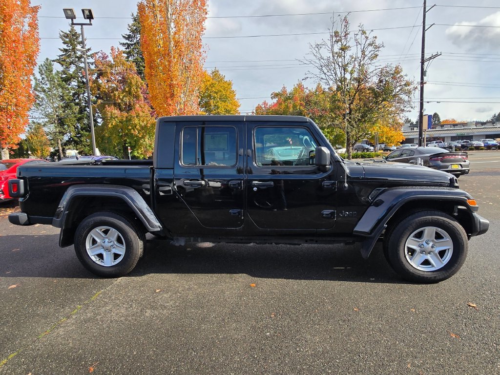 Used 2021 Jeep Gladiator Sport w/ Technology Group AWD/4WD image 6