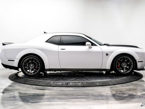 Used 2021 Dodge Challenger SRT Hellcat Redeye image 21