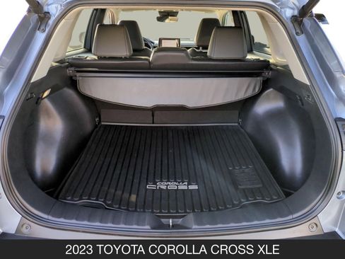 Used 2023 Toyota Corolla Cross XLE w/ Convenience Package image 20