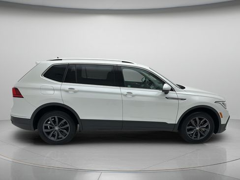 Used 2023 Volkswagen Tiguan SE FWD image 6