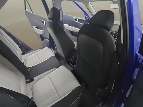 New 2026 Hyundai Venue SEL image 17