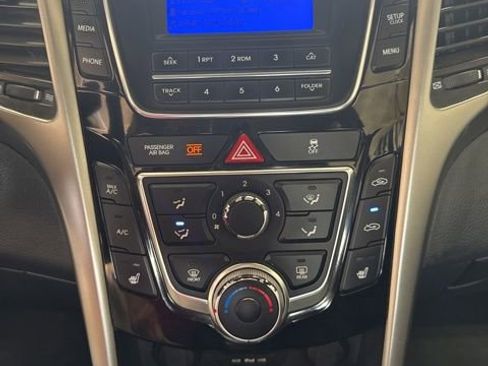 Used 2013 Hyundai Elantra GT w/ Touch & Go Pkg image 5