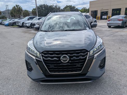 Used 2021 Nissan Kicks SR w/ Interior Electronics Package FWD image 9