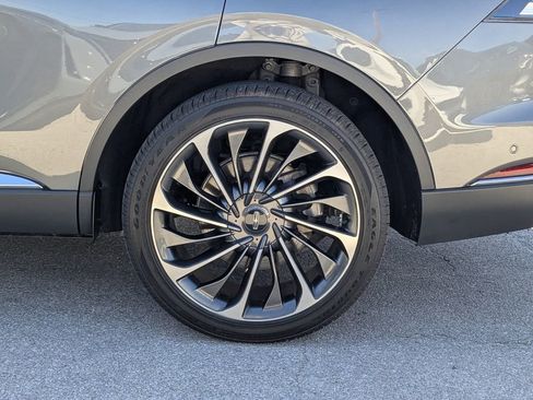 Used 2023 Lincoln Aviator Reserve w/ Equipment Group 201A image 11