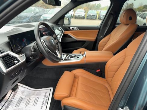 Certified 2024 BMW X5 xDrive40i w/ Premium Package image 9