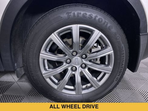 Certified 2019 Cadillac XT4 Premium Luxury w/ Cold Weather Package AWD/4WD image 15