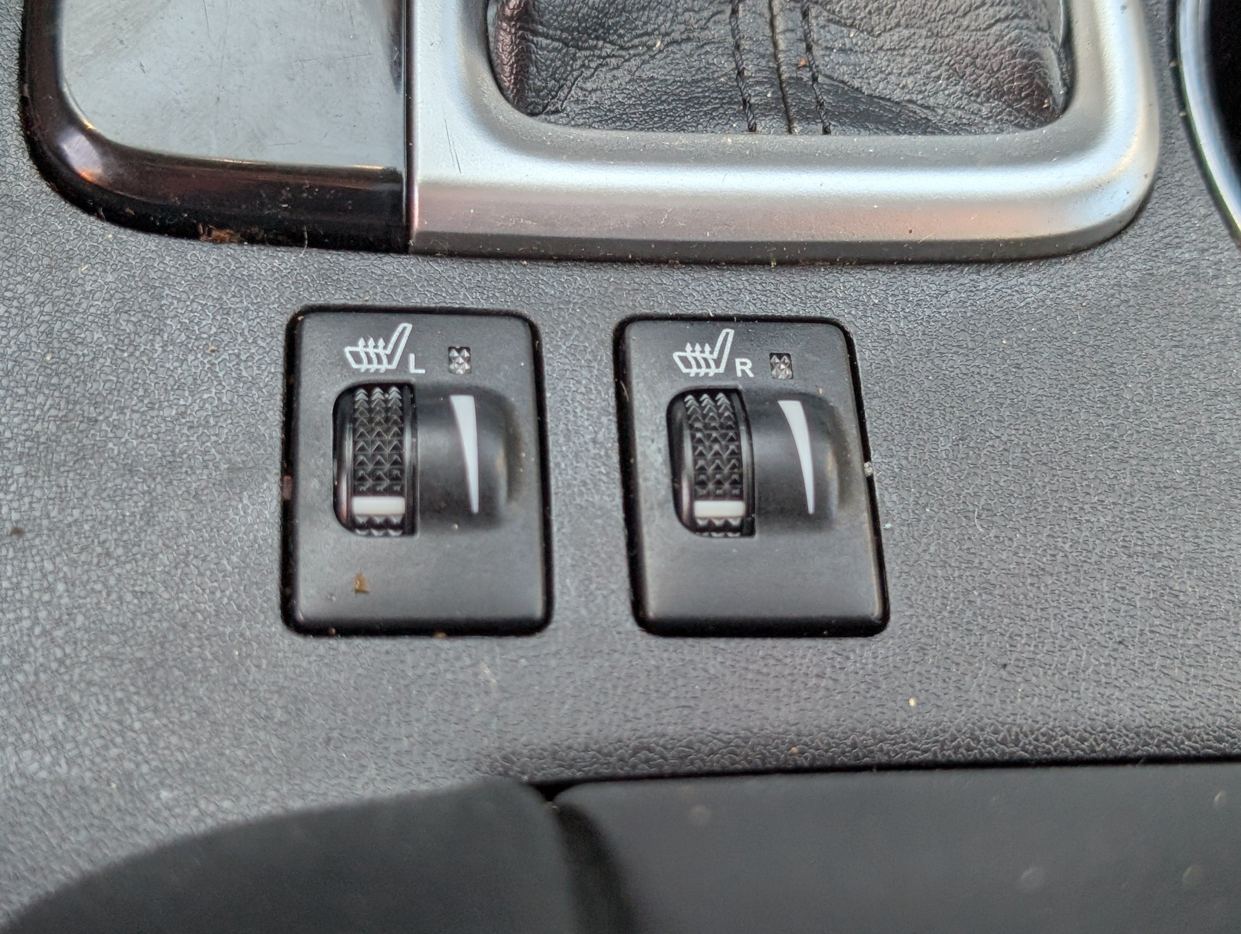 Used 2019 Toyota Highlander XLE AWD/4WD image 23
