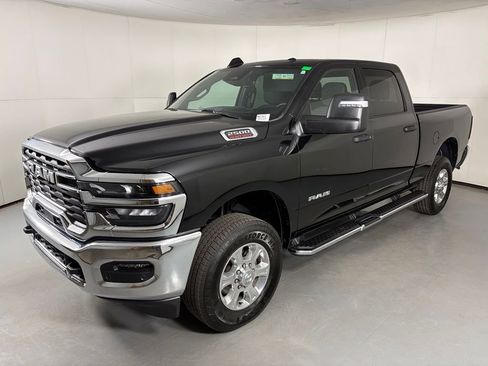 Used 2026 RAM 2500 Big Horn AWD/4WD image 4