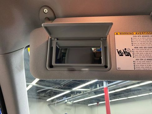 Used 2022 Toyota Highlander XLE image 29