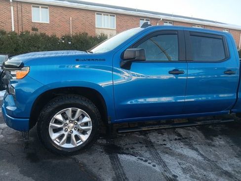 Used 2022 Chevrolet Silverado 1500 Custom w/ LPO, Dark Essentials Package image 5