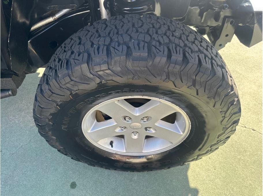 Used 2016 Jeep Wrangler Sport w/ Quick Order Package 23S AWD/4WD image 13