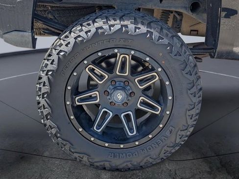 Used 2018 Chevrolet Silverado 1500 LT w/ All Star Edition image 9