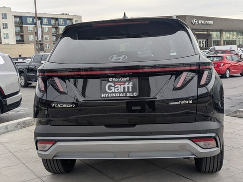 Certified 2025 Hyundai Tucson Limited image 5