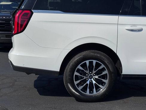 Used 2025 Ford Expedition Max Platinum AWD/4WD image 52