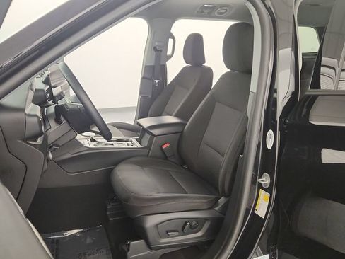 Certified 2023 Ford Explorer XLT AWD/4WD image 15