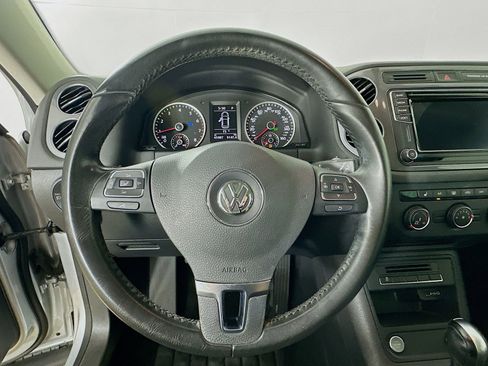Used 2016 Volkswagen Tiguan SE AWD/4WD image 10