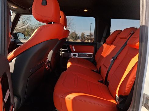 Used 2025 Mercedes-Benz G 550 image 9