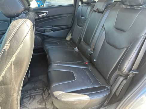 Used 2022 Ford Edge Titanium AWD/4WD image 14