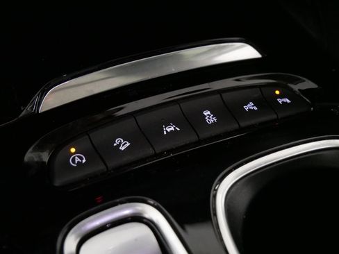 Used 2023 Buick Envision Avenir AWD/4WD image 28