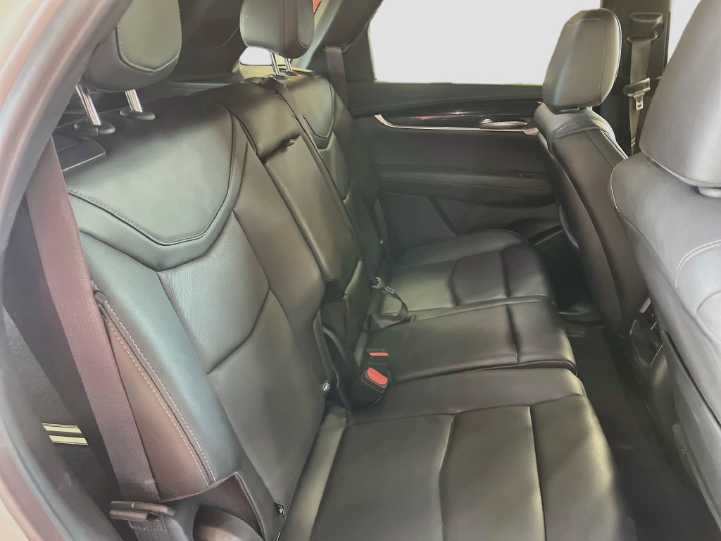 Used 2025 Cadillac XT5 Premium Luxury w/ LPO, Floor Liner Package AWD/4WD image 28