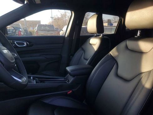 New 2026 Jeep Compass Limited image 10