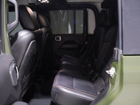 Used 2022 Jeep Gladiator Mojave w/ Cold Weather Group image 16