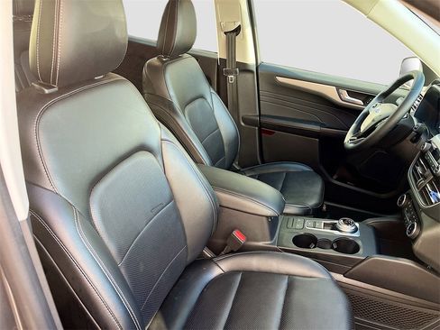 Used 2022 Ford Escape SEL image 26