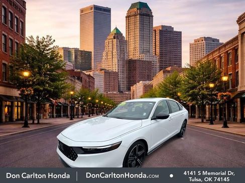 Certified 2025 Honda Accord Sport image 3