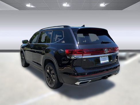 Used 2026 Volkswagen Atlas SE w/ Black Wheel Package AWD/4WD image 3