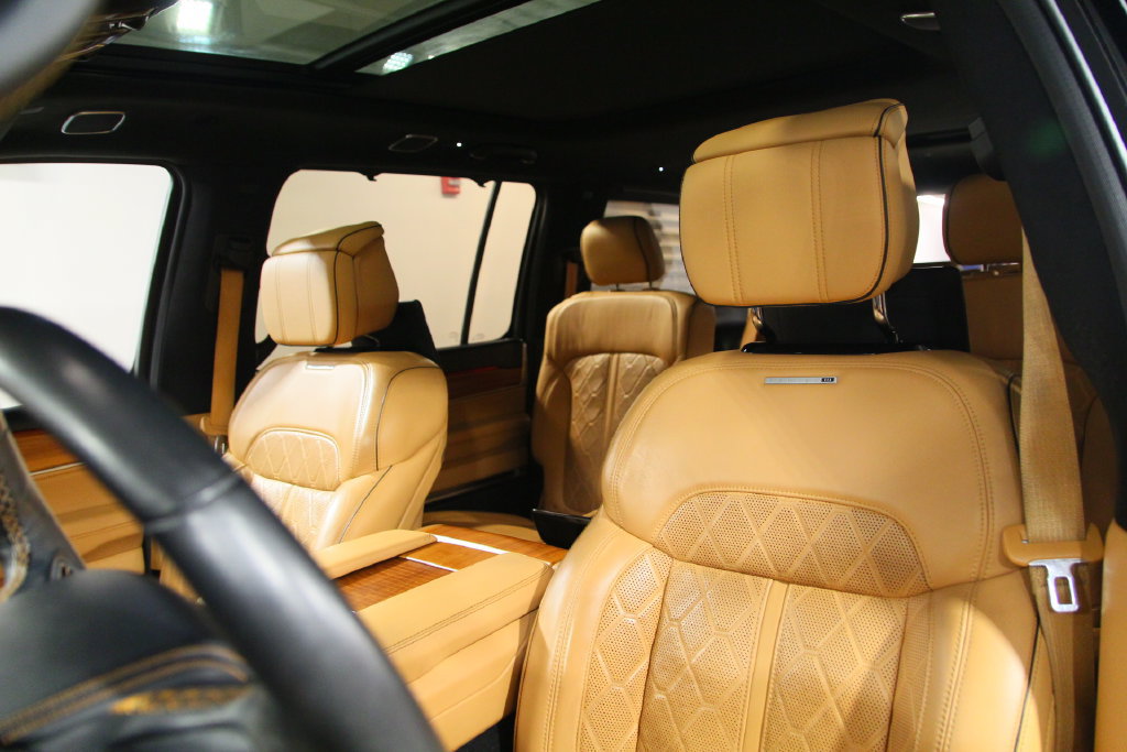 Used 2022 Jeep Grand Wagoneer Series III w/ Rear Seat Video Group 1 AWD/4WD image 6