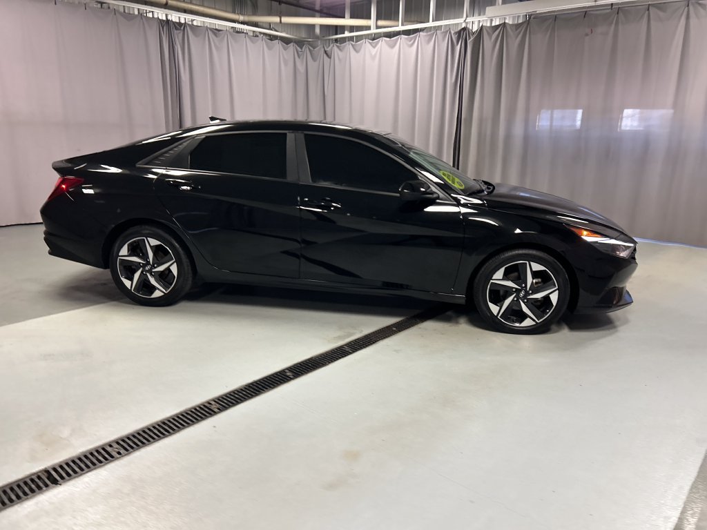 Used 2023 Hyundai Elantra SEL w/ Convenience Package FWD image 8
