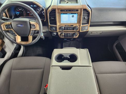 Used 2018 Ford F150 XLT w/ Equipment Group 302A Luxury AWD/4WD image 15