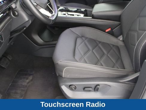 Used 2025 Volkswagen Atlas Cross Sport SE FWD image 11