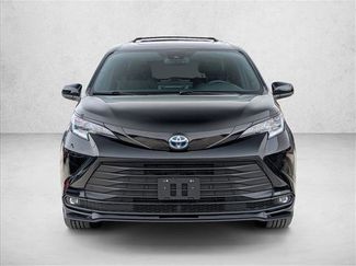 Used 2025 Toyota Sienna XLE Woodland Edition video 2