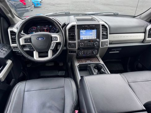 Used 2018 Ford F250 Lariat w/ Lariat Ultimate Package AWD/4WD image 6