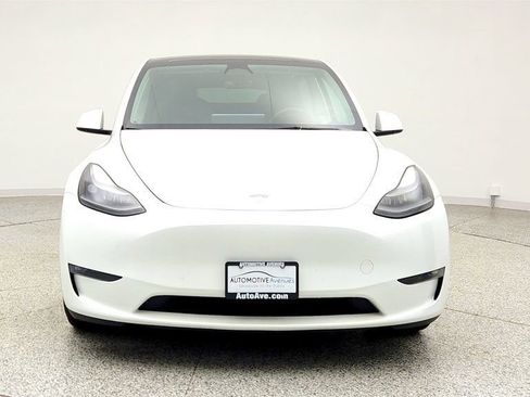 Used 2023 Tesla Model Y Performance image 2