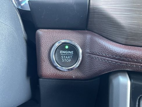 Used 2023 Ford Expedition Max Limited image 23