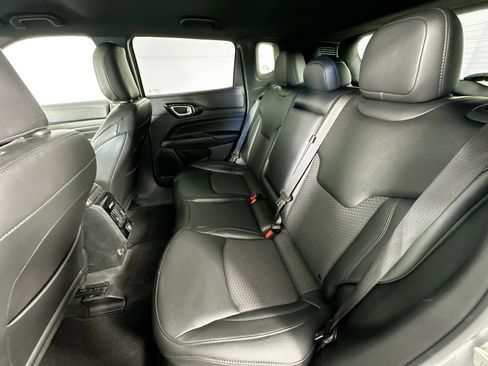 Used 2022 Jeep Compass Altitude FWD image 22