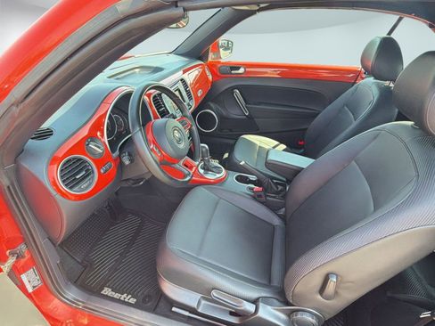 Used 2019 Volkswagen Beetle SE image 5
