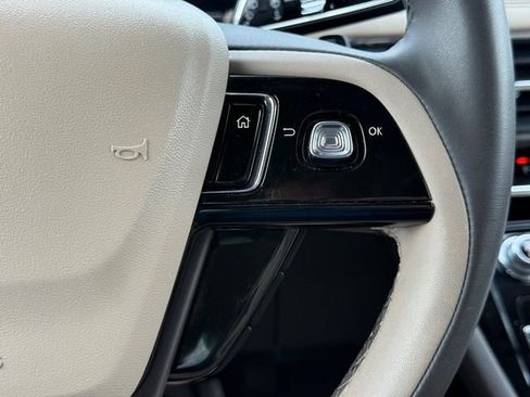 Used 2022 Lincoln Corsair FWD image 14