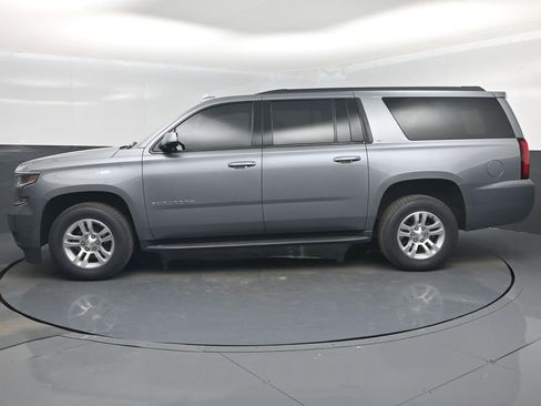 Used 2020 Chevrolet Suburban LT image 10