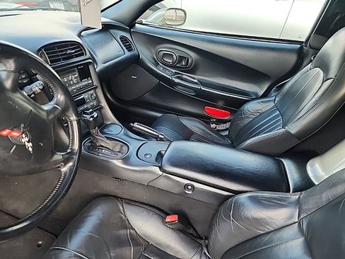 Used 1998 Chevrolet Corvette Convertible w/ Memory Pkg image 3