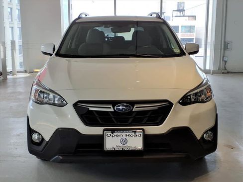Used 2023 Subaru Crosstrek 2.0i Premium AWD/4WD image 2
